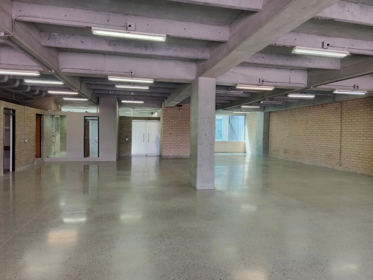Local en arriendo en Santa Fé, Guayabal, Medellín — foto 1 de 6