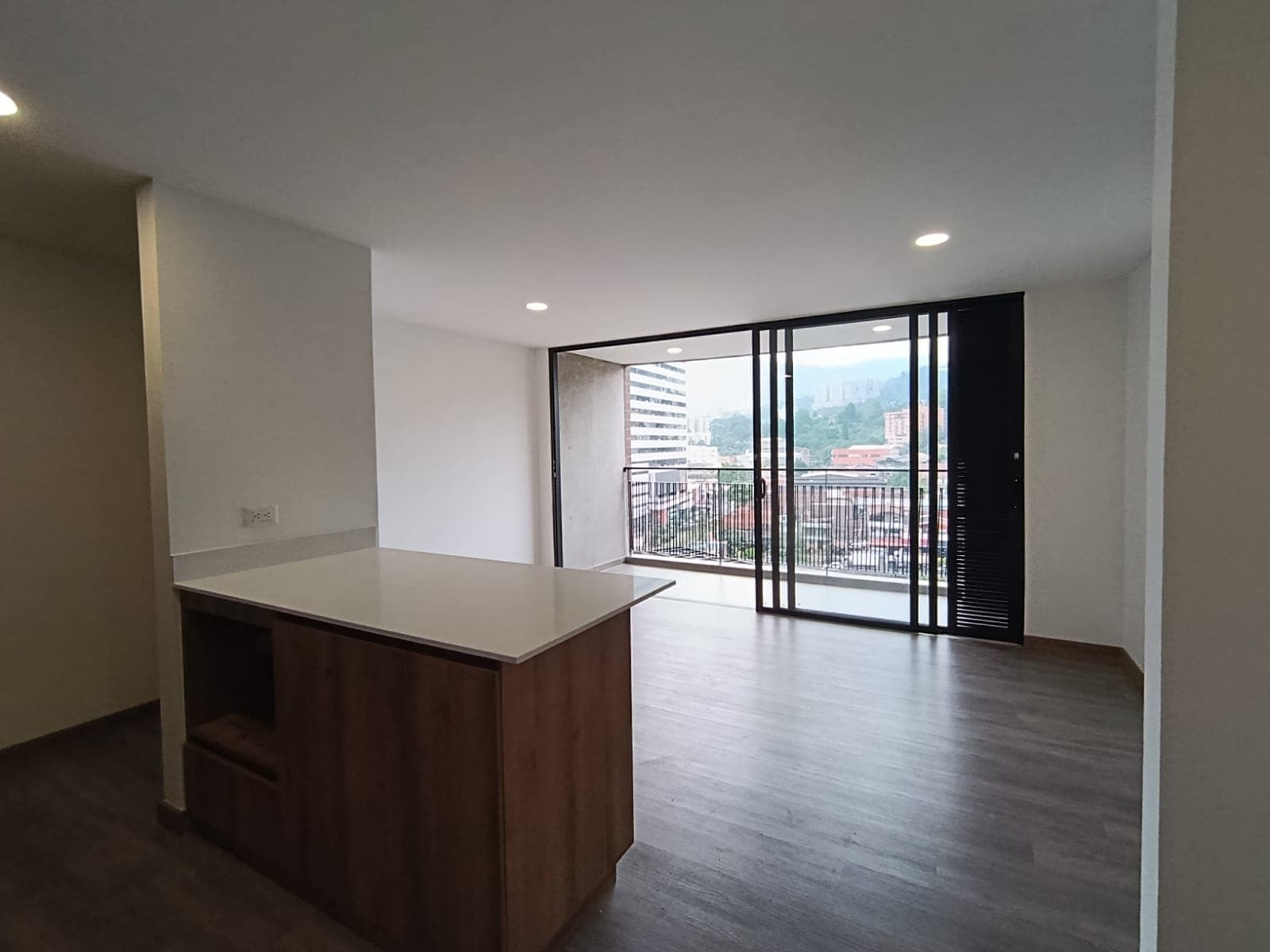 Apartamento en arriendo en Las Casitas, Envigado — foto 2 de 20