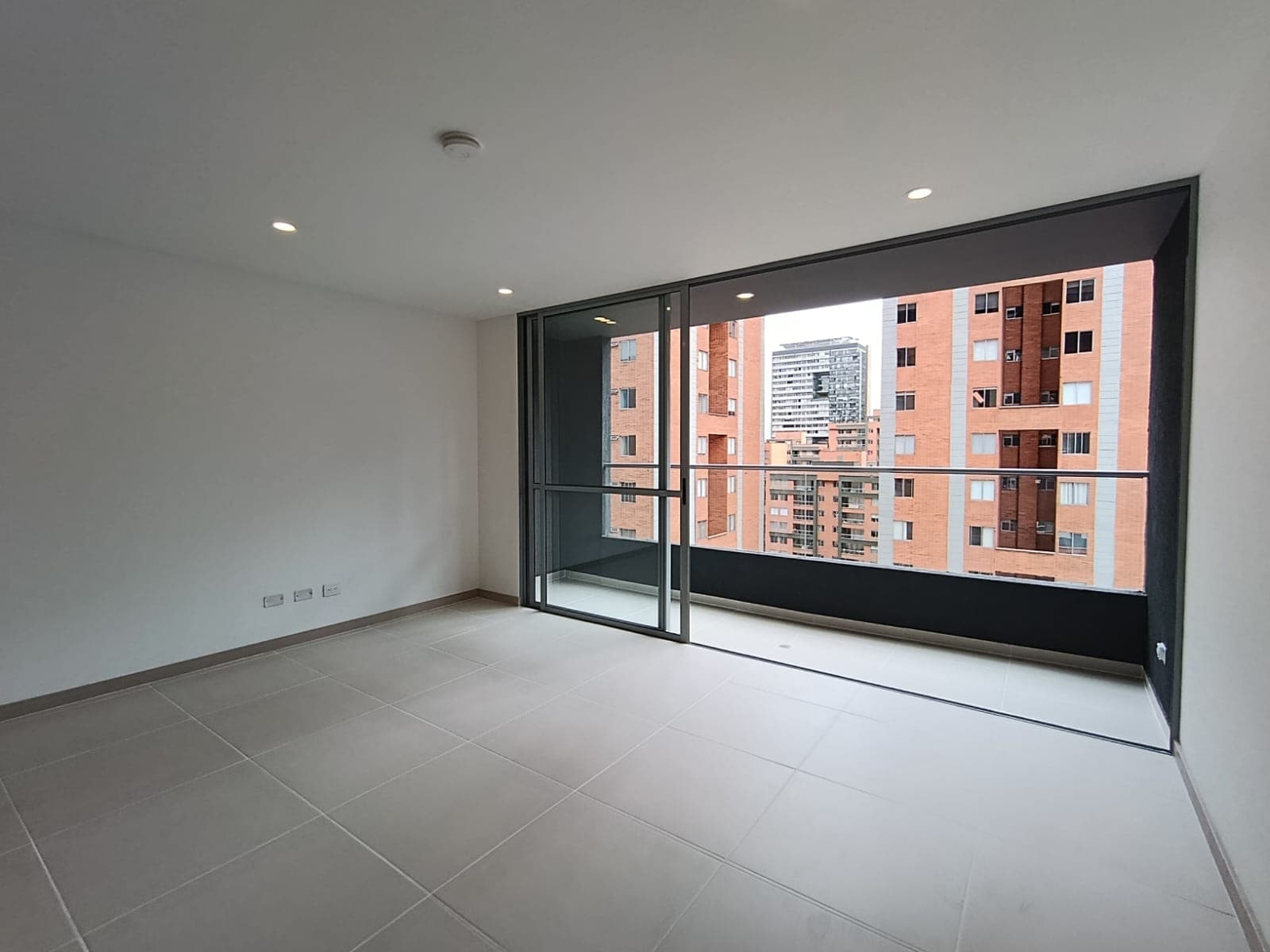 Apartamento en arriendo en Ciudad Del Rio, El Poblado, Medellín — foto 3 de 20