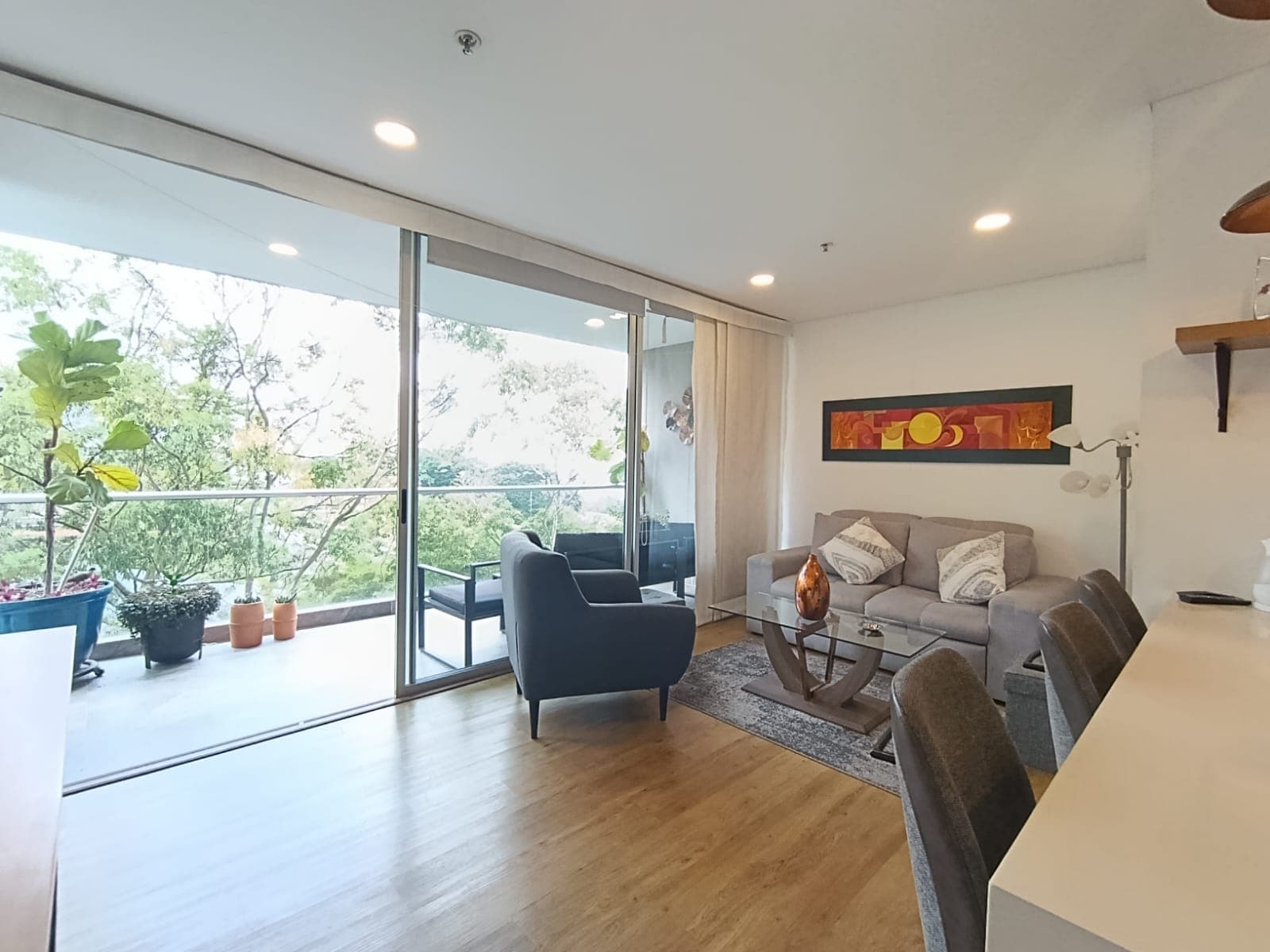 Apartamento en arriendo en El Tesoro, El Poblado, Medellín — foto 1 de 20