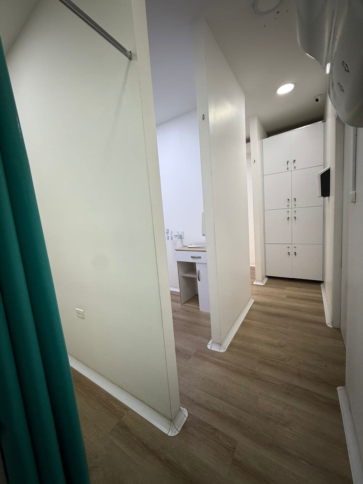 Local en arriendo en Colombia, Medellín — foto 2 de 14