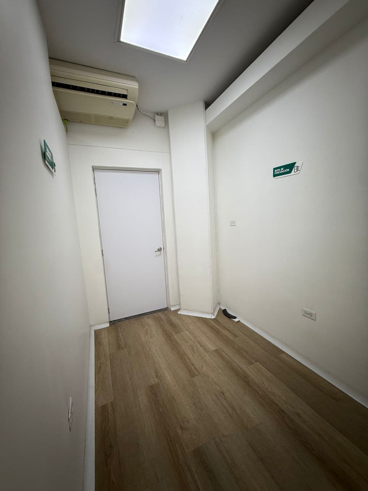 Local en arriendo en Colombia, Medellín — foto 5 de 14