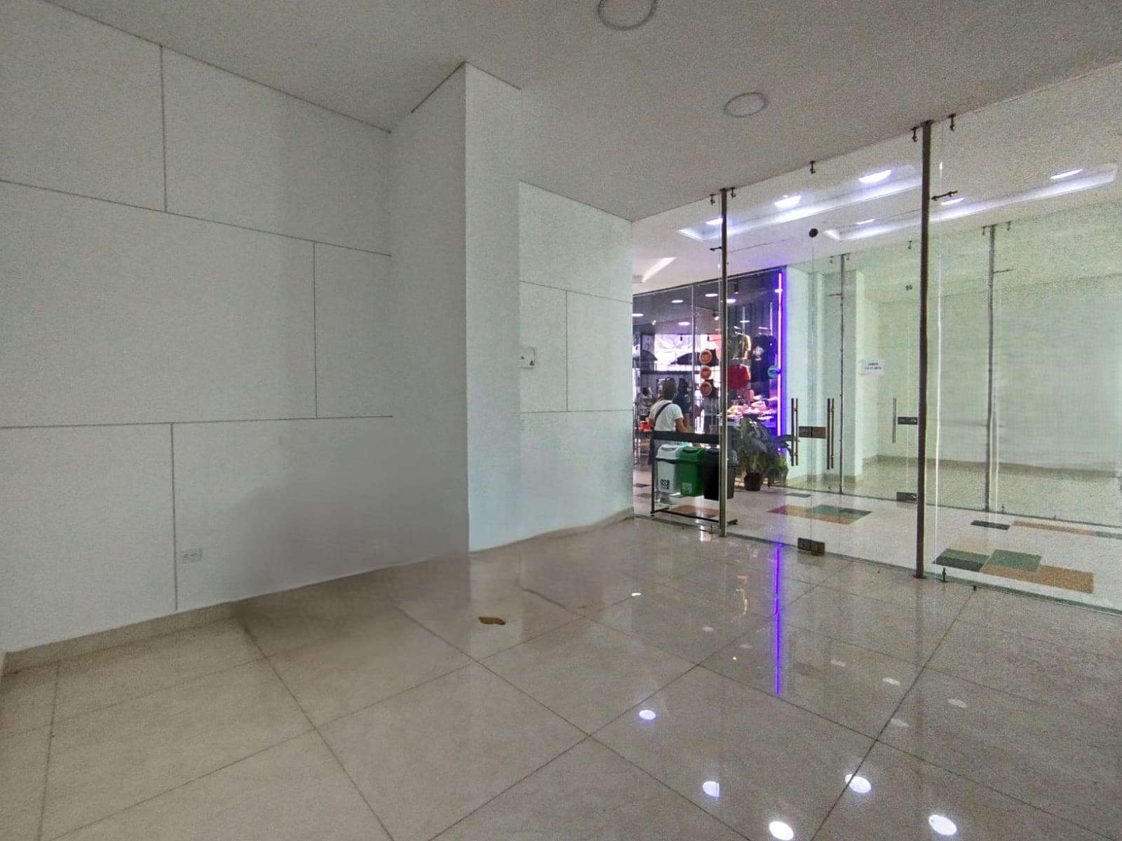 Local en arriendo en Marinilla — foto 4 de 10