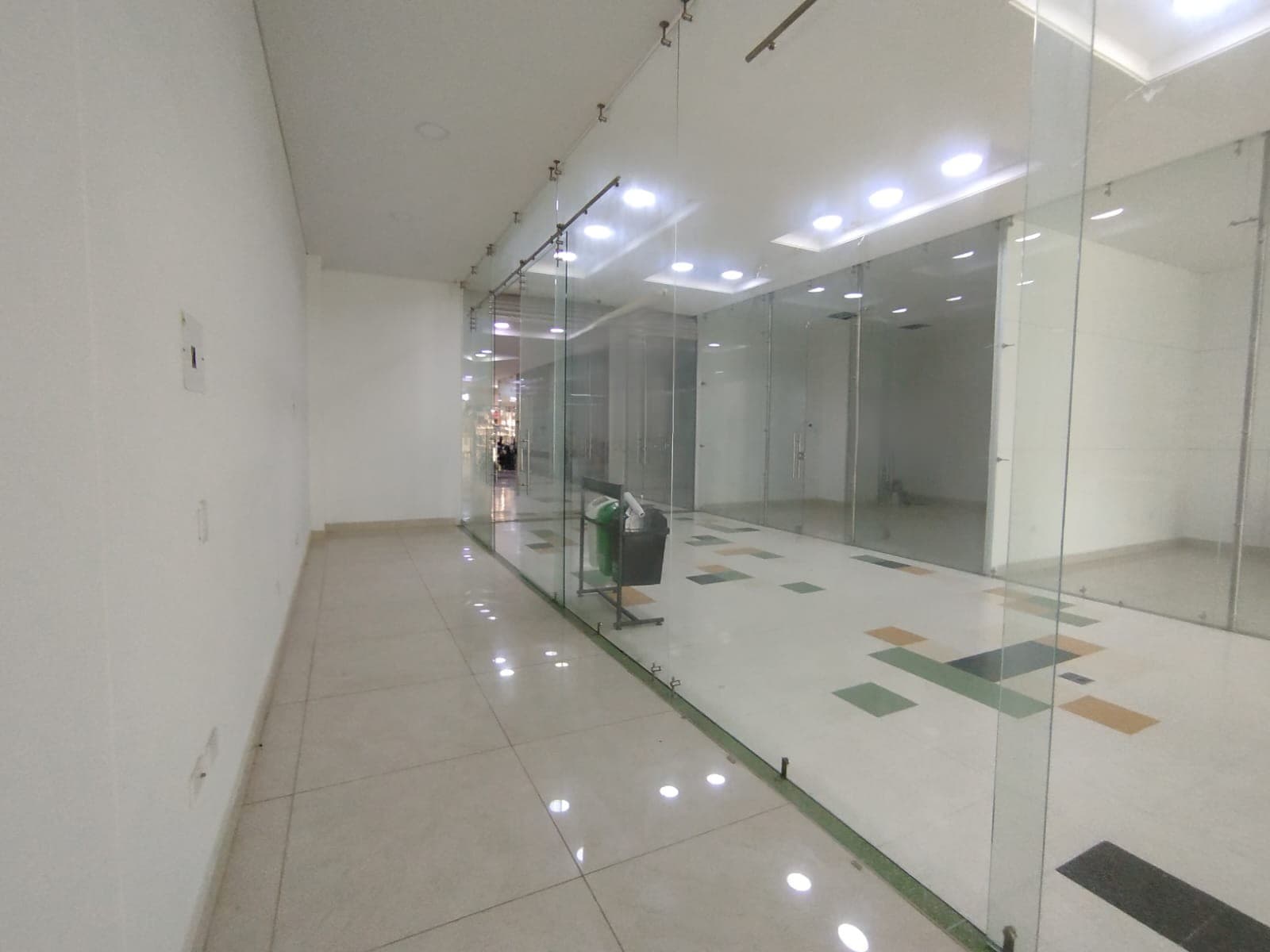 Local en arriendo en Marinilla — foto 2 de 10