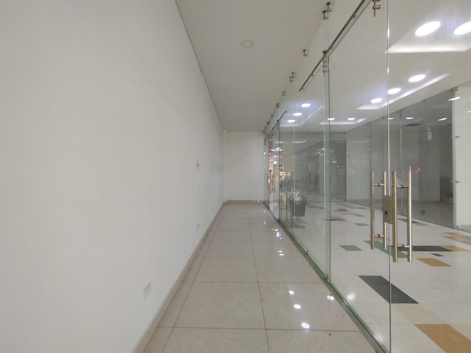 Local en arriendo en Marinilla — foto 3 de 10