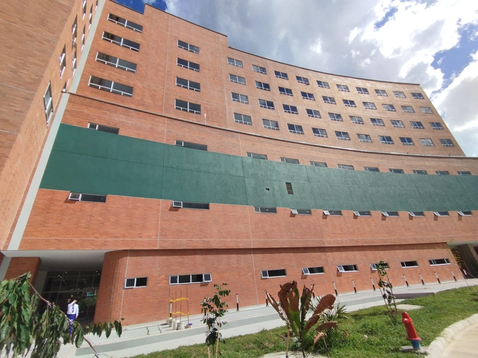 Consultorio en arriendo en Laureles, Medellín — foto 1 de 19
