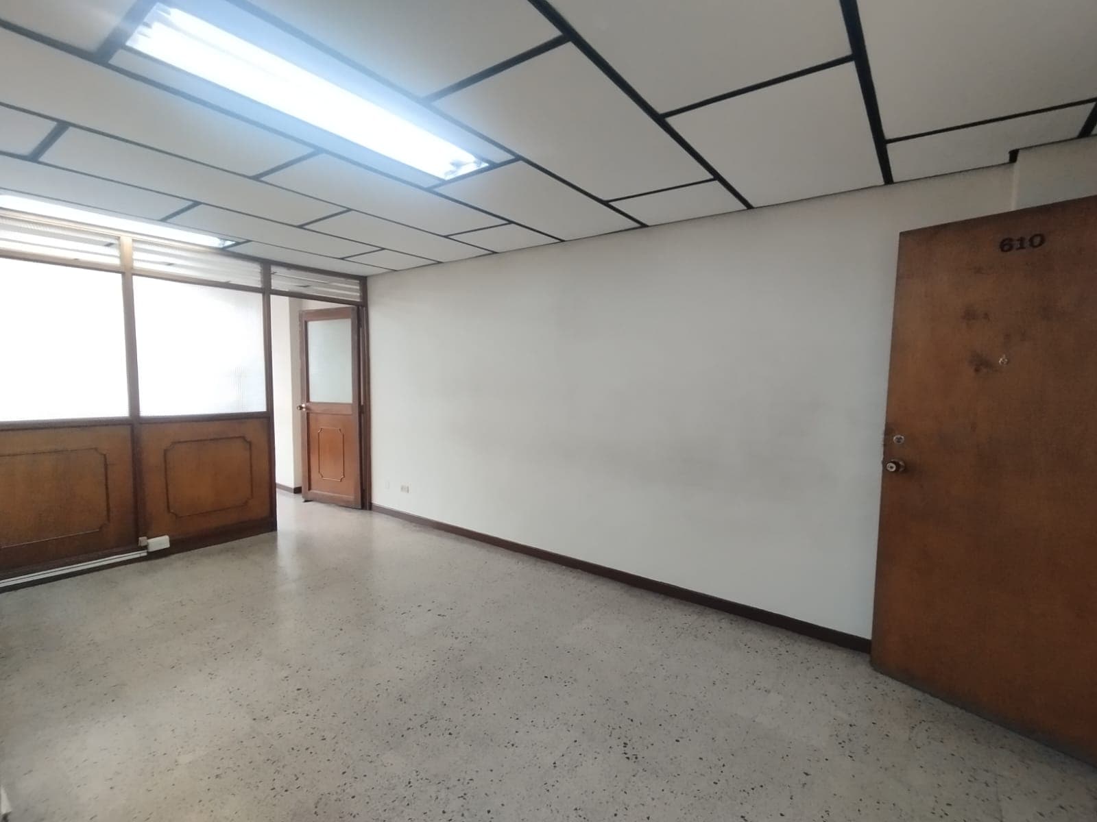 Oficina en arriendo en La Candelaria, Centro, Medellín — foto 4 de 12