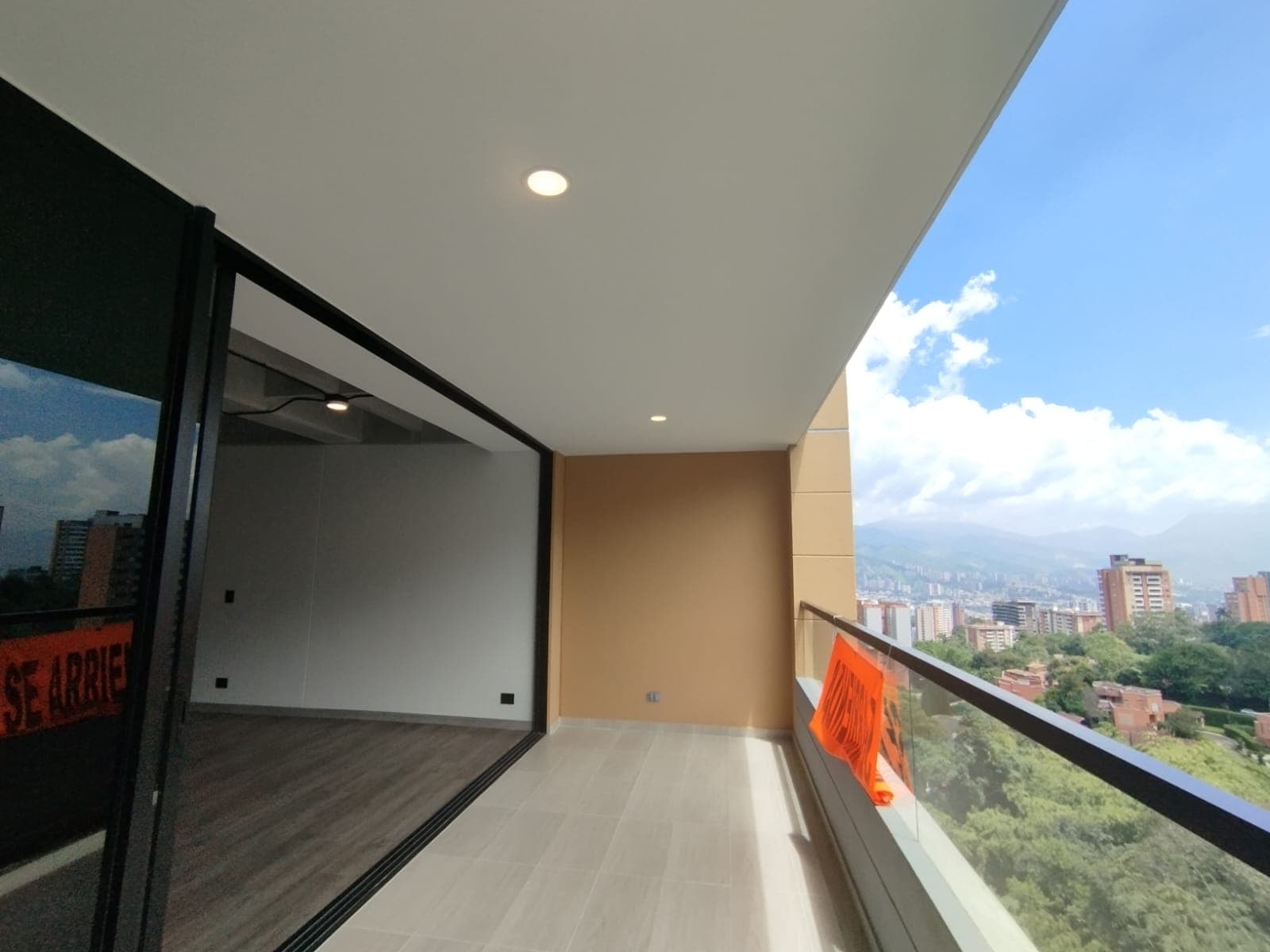 Apartamento en arriendo en Cumbres, Envigado — foto 1 de 20