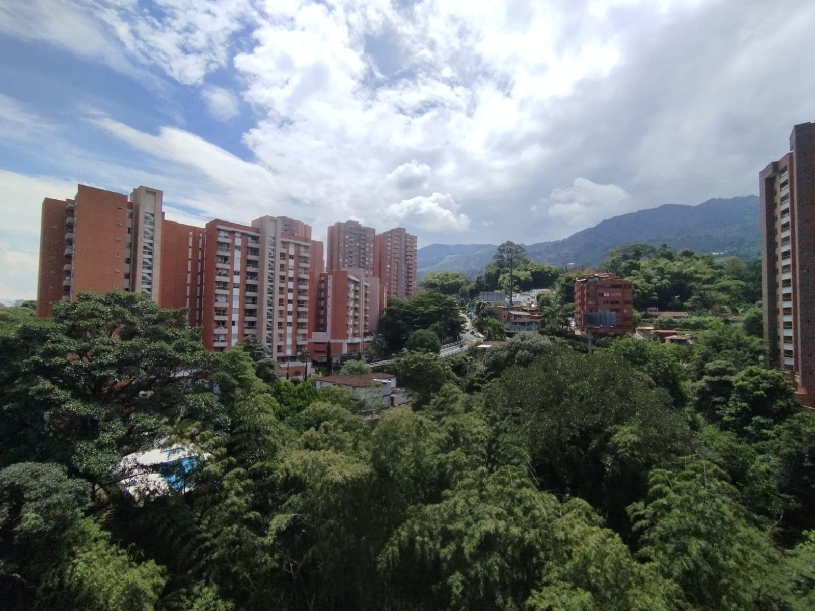 Apartamento en arriendo en Cumbres, Envigado — foto 2 de 20