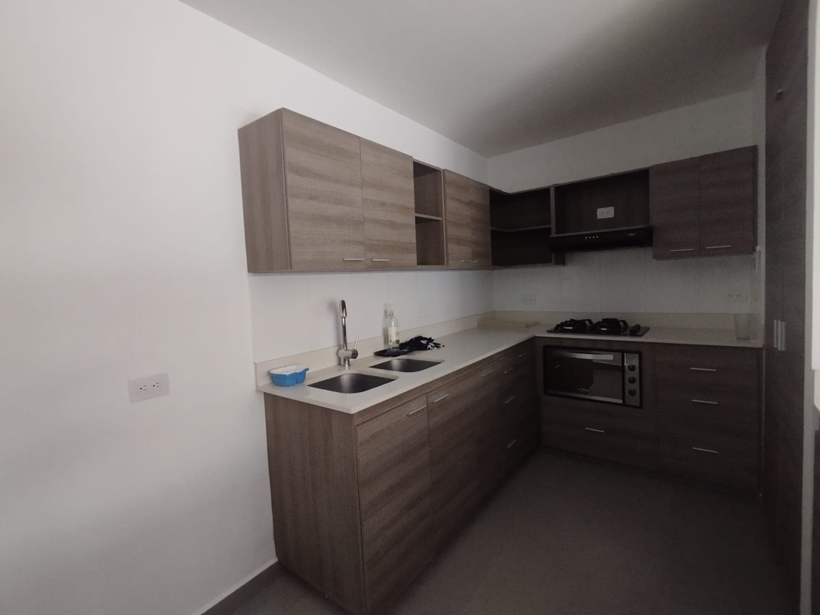 Apartamento en arriendo en Loma Del Escobero, Envigado — foto 2 de 17