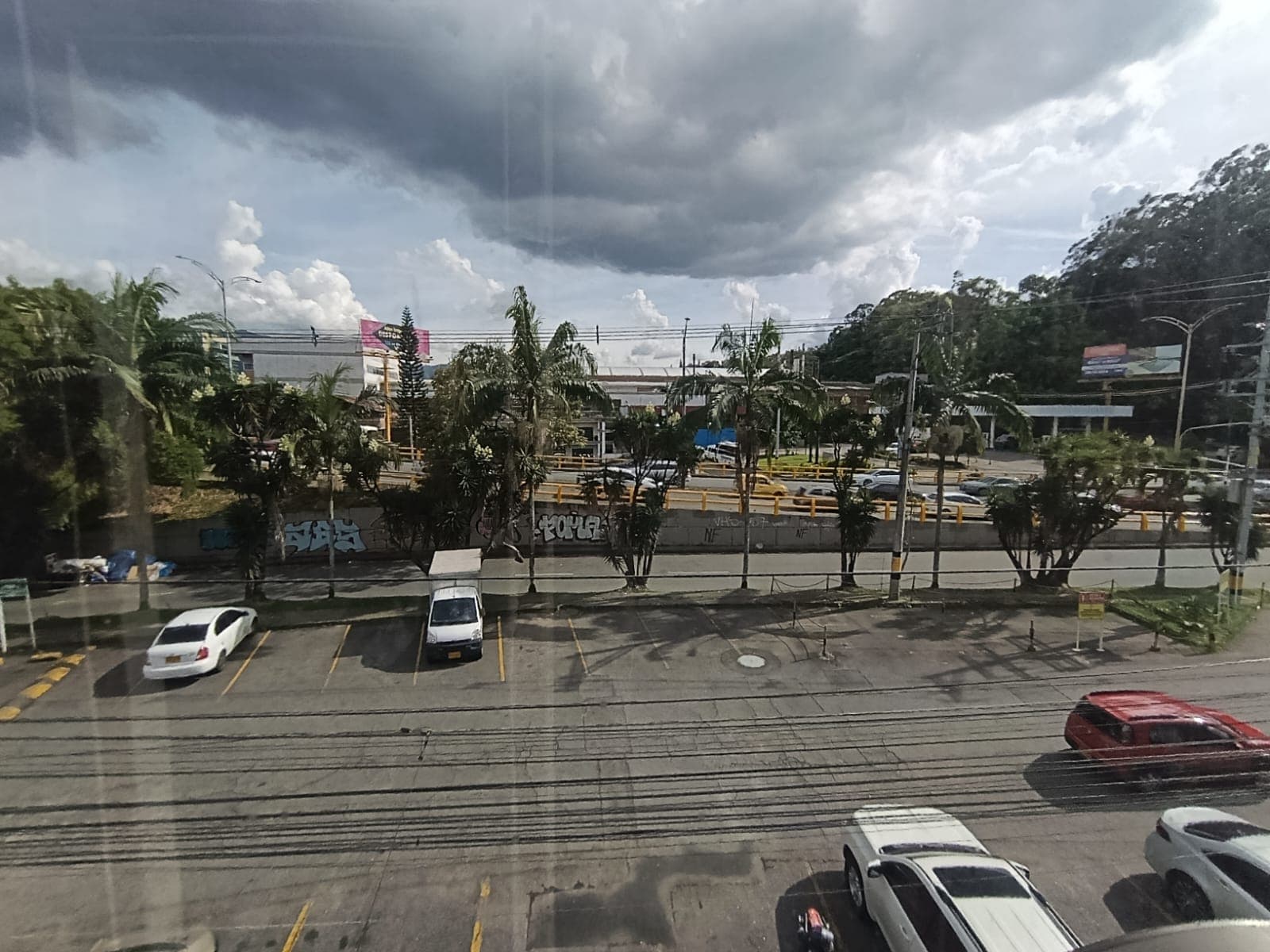 Local en arriendo en Guayabal, Medellín — foto 1 de 11