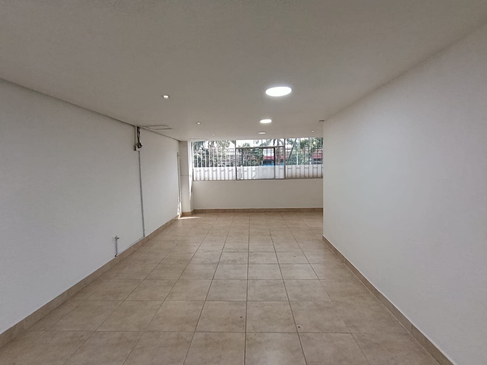 Local en arriendo en Guayabal, Medellín — foto 2 de 11