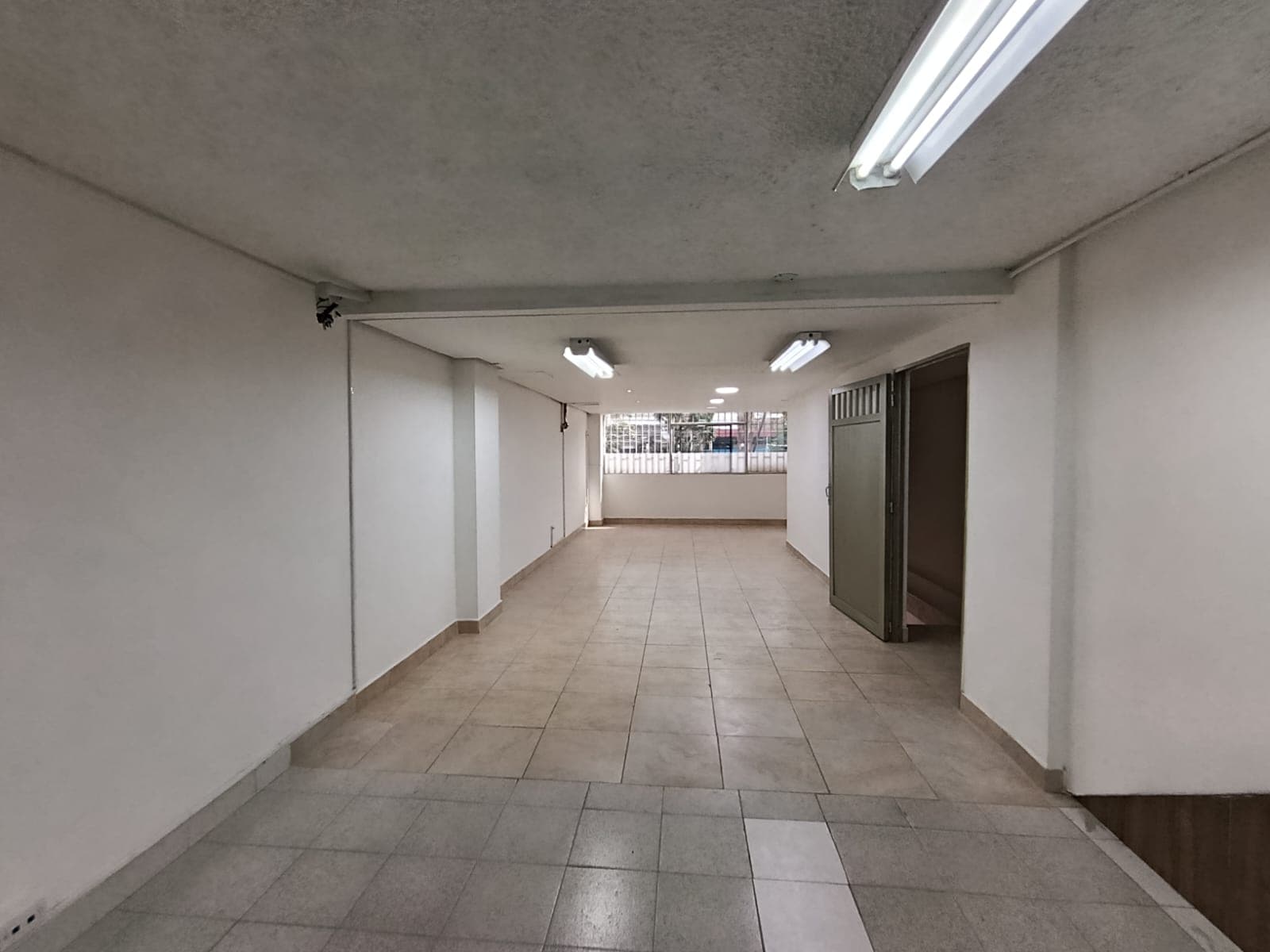 Local en arriendo en Guayabal, Medellín — foto 3 de 11