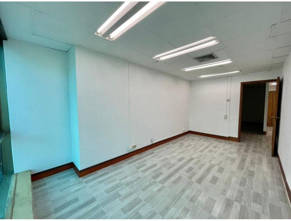 Oficina en arriendo en Aguacatala, El Poblado, Medellín — foto 5 de 13