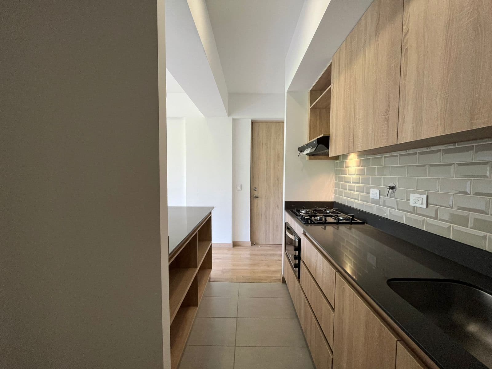 Apartamento en arriendo en Retiro — foto 2 de 16