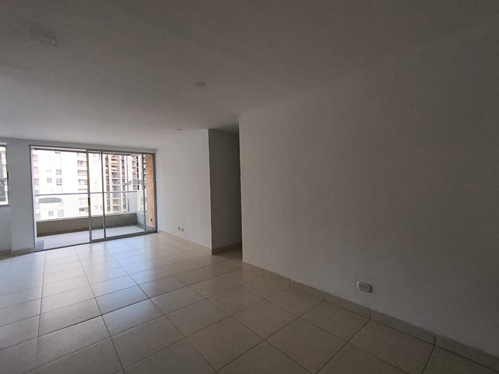 Apartamento en arriendo en Loma San José, Sabaneta — foto 2 de 20