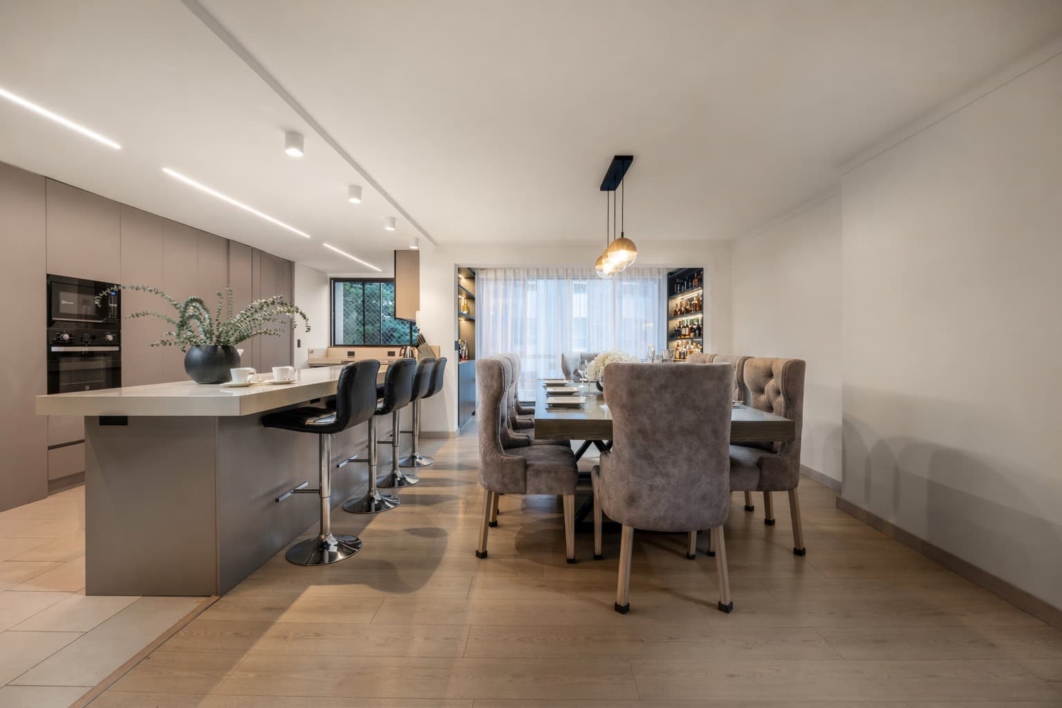 Apartamento en arriendo en Castropol, El Poblado, Medellín — foto 3 de 15