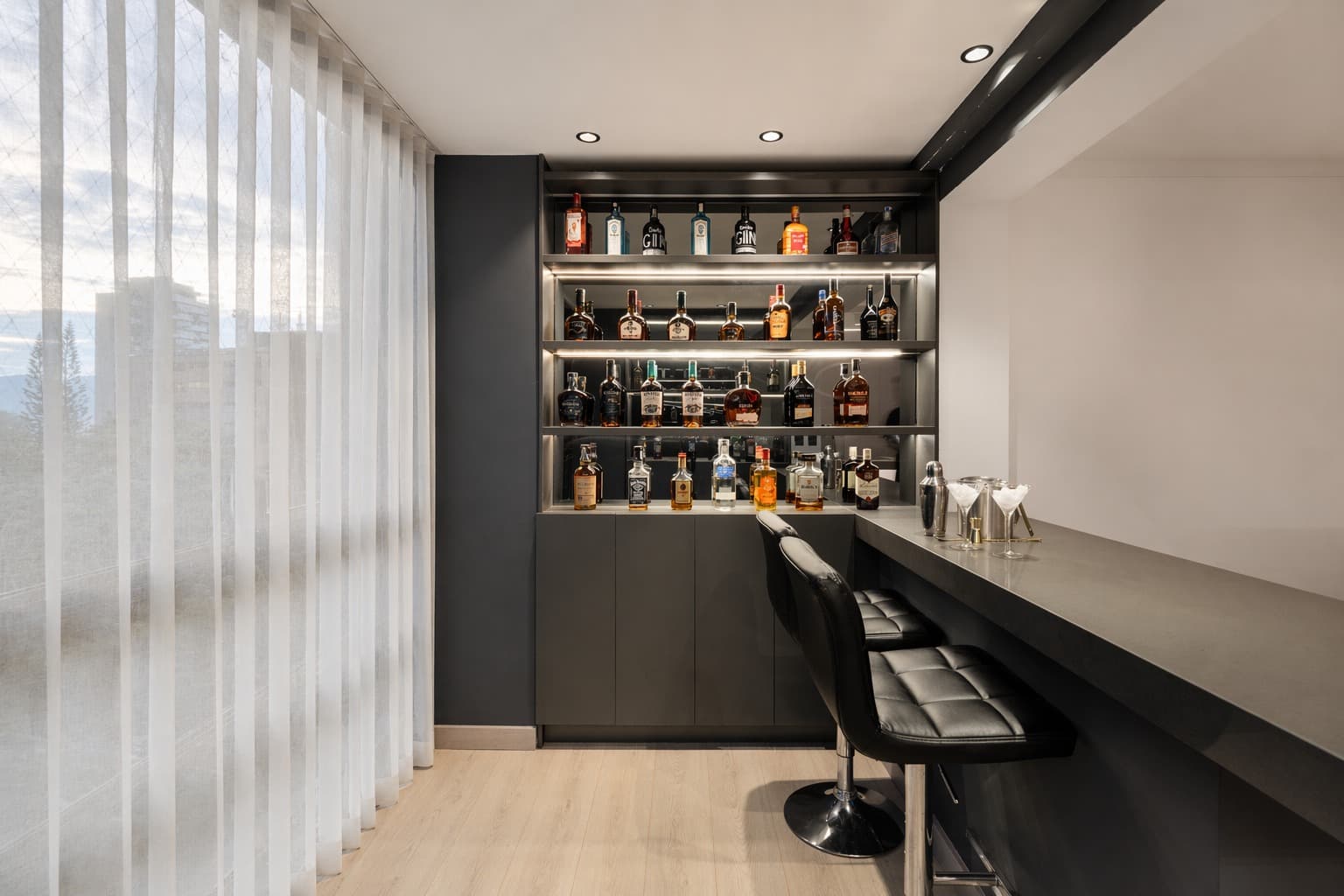 Apartamento en arriendo en Castropol, El Poblado, Medellín — foto 4 de 15