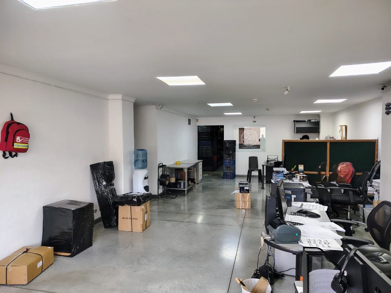 Bodega en arriendo en Aguacatala, El Poblado, Medellín — foto 2 de 12