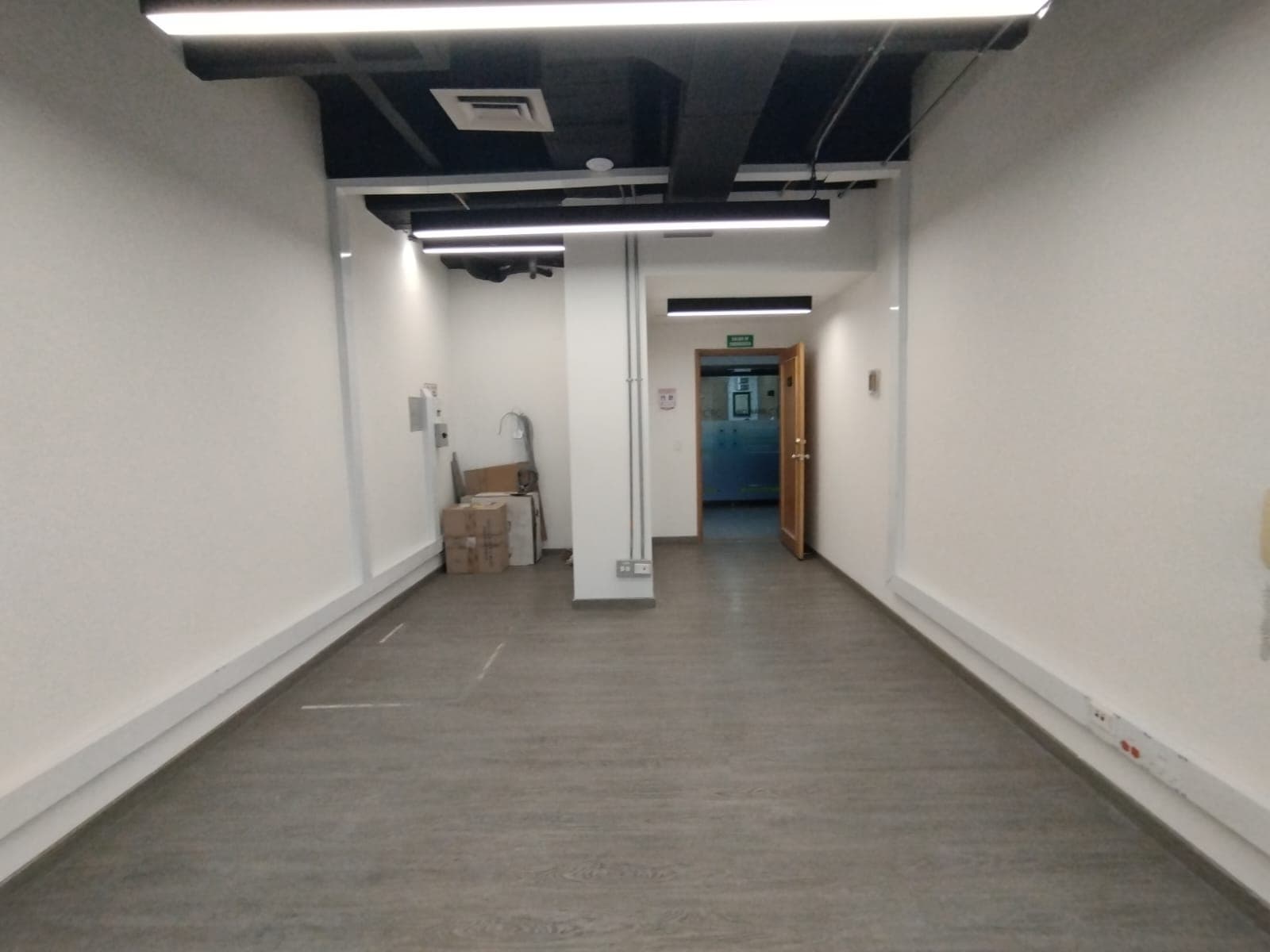 Oficina en arriendo en Milla De Oro, El Poblado, Medellín — foto 2 de 9