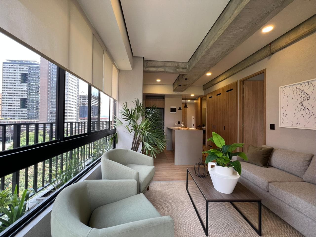 Apartaestudio en arriendo en Ciudad Del Rio, El Poblado, Medellín — foto 1 de 20