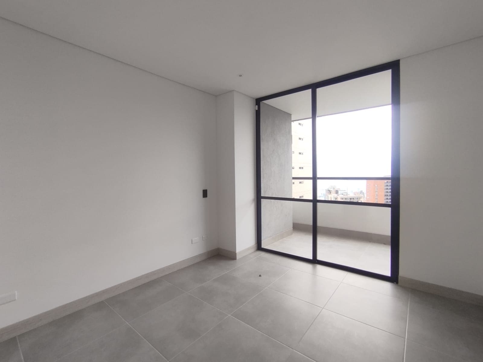 Apartamento en arriendo en Los Balsos, El Poblado, Medellín — foto 2 de 20