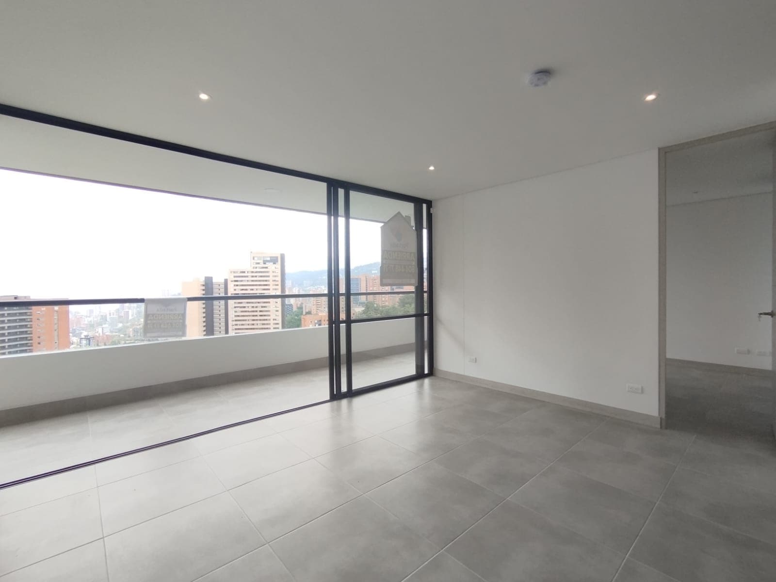 Apartamento en arriendo en Los Balsos, El Poblado, Medellín — foto 4 de 20