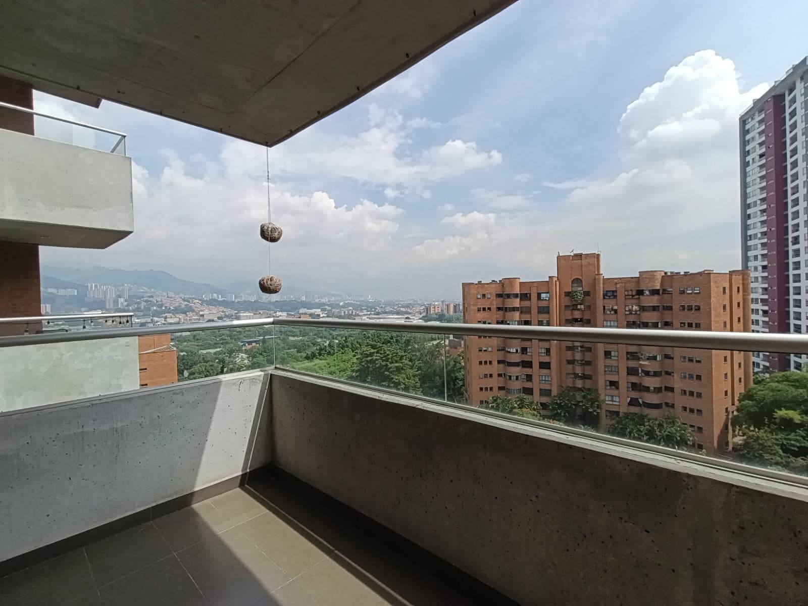 Apartamento en arriendo en Santa María De Los Ángeles, El Poblado, Medellín — foto 1 de 17