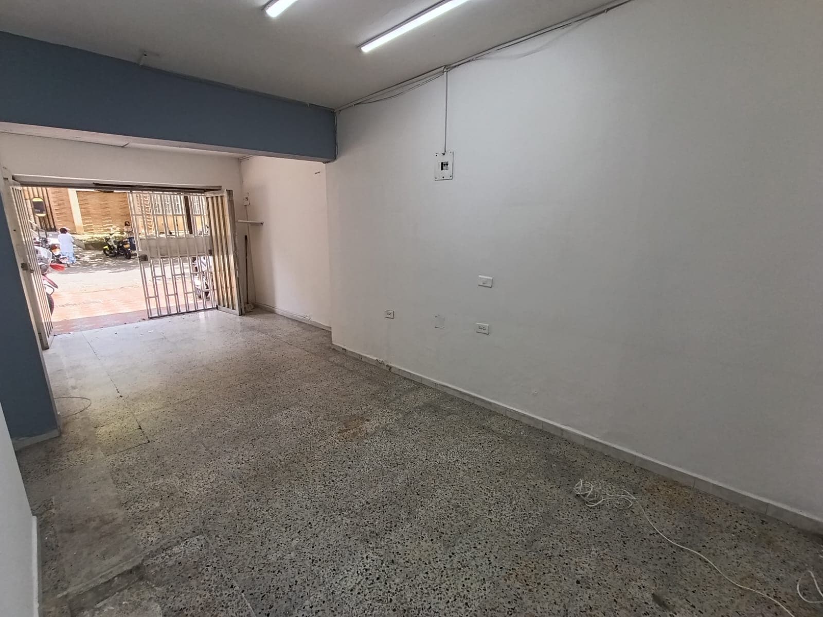 Local en arriendo en Calasanz, La America, Medellín — foto 3 de 10