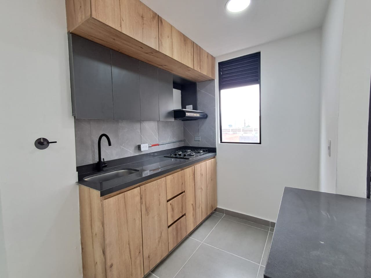 Apartaestudio en arriendo en La Candelaria, Centro, Medellín — foto 1 de 11