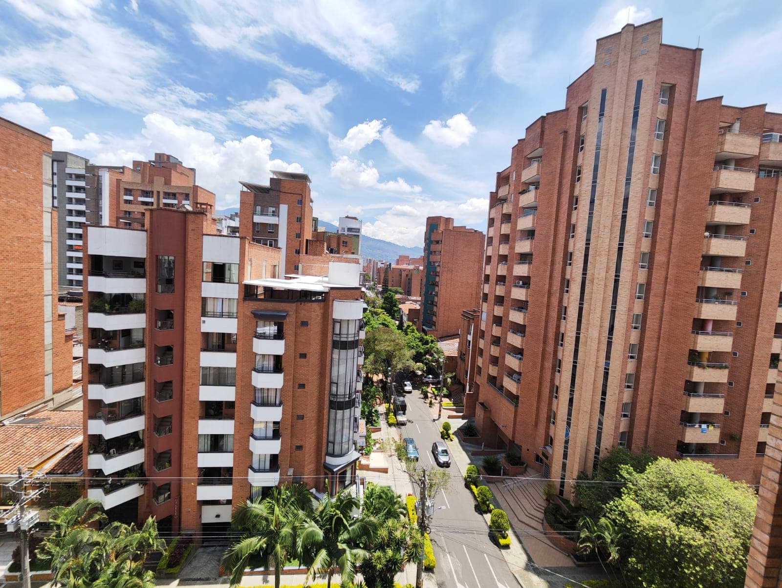 Apartamento en arriendo en Laureles, Medellín — foto 2 de 19