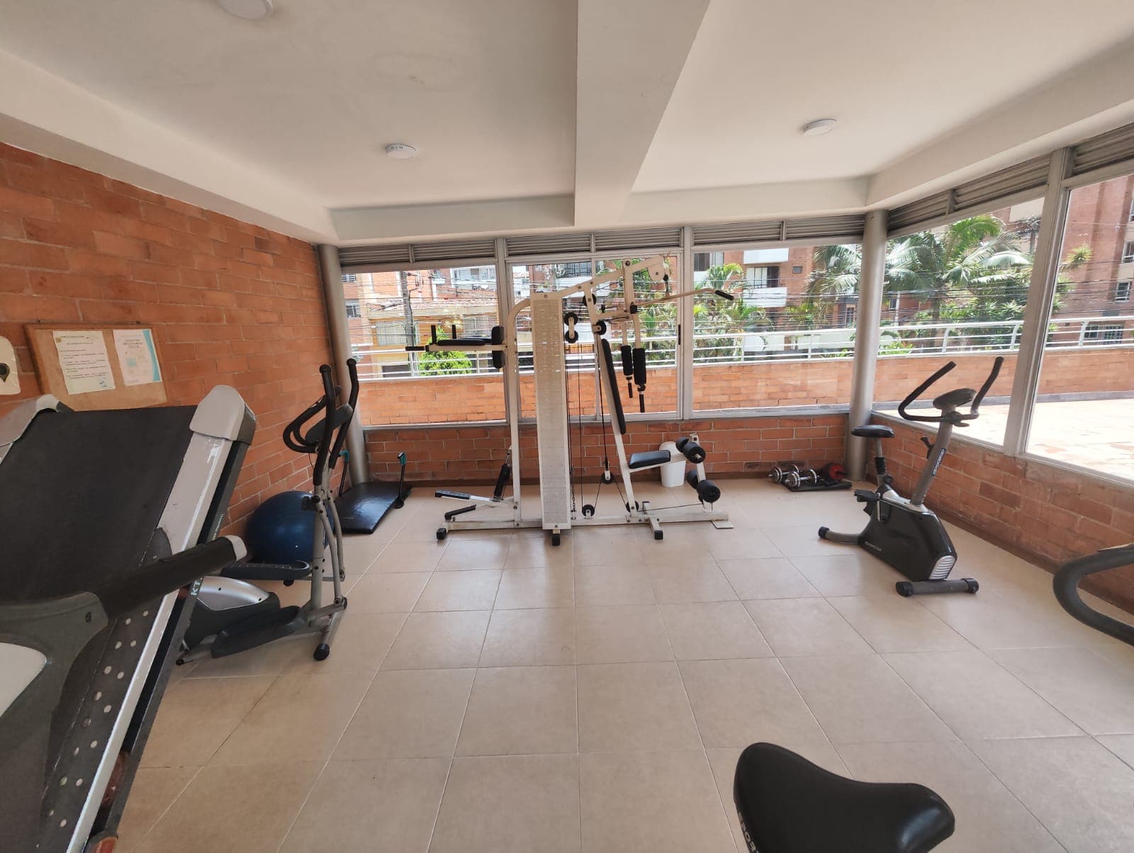 Apartamento en arriendo en Laureles, Medellín — foto 3 de 19