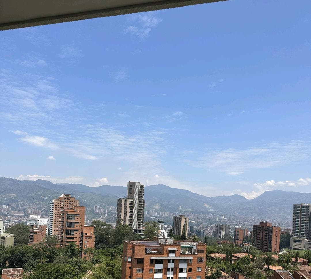 Apartamento en arriendo en San Lucas, El Poblado, Medellín — foto 1 de 20