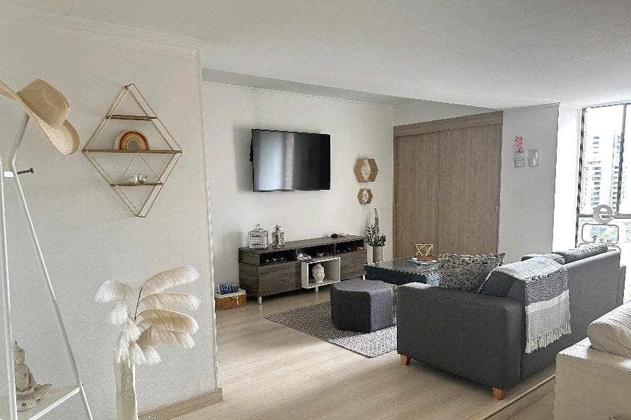 Apartamento en arriendo en San Lucas, El Poblado, Medellín — foto 2 de 20