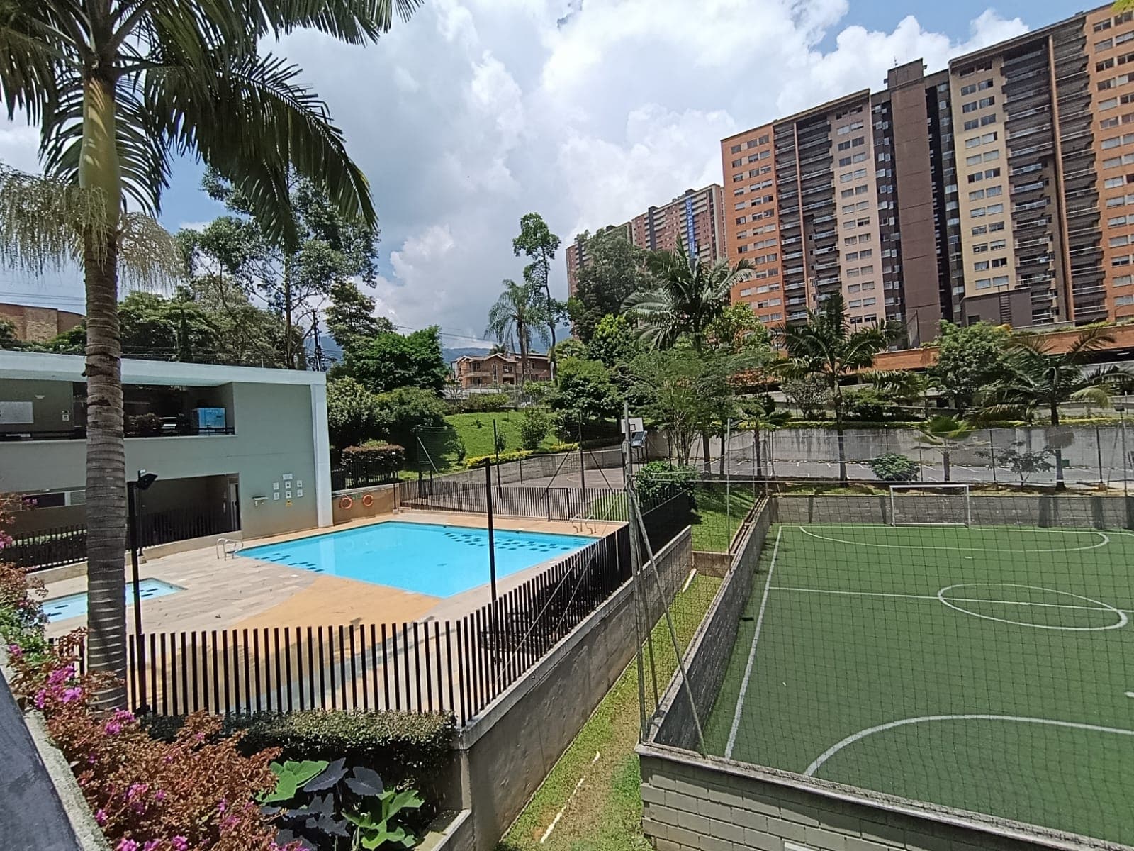 Apartamento en arriendo en Vegas De San José, Sabaneta — foto 1 de 20
