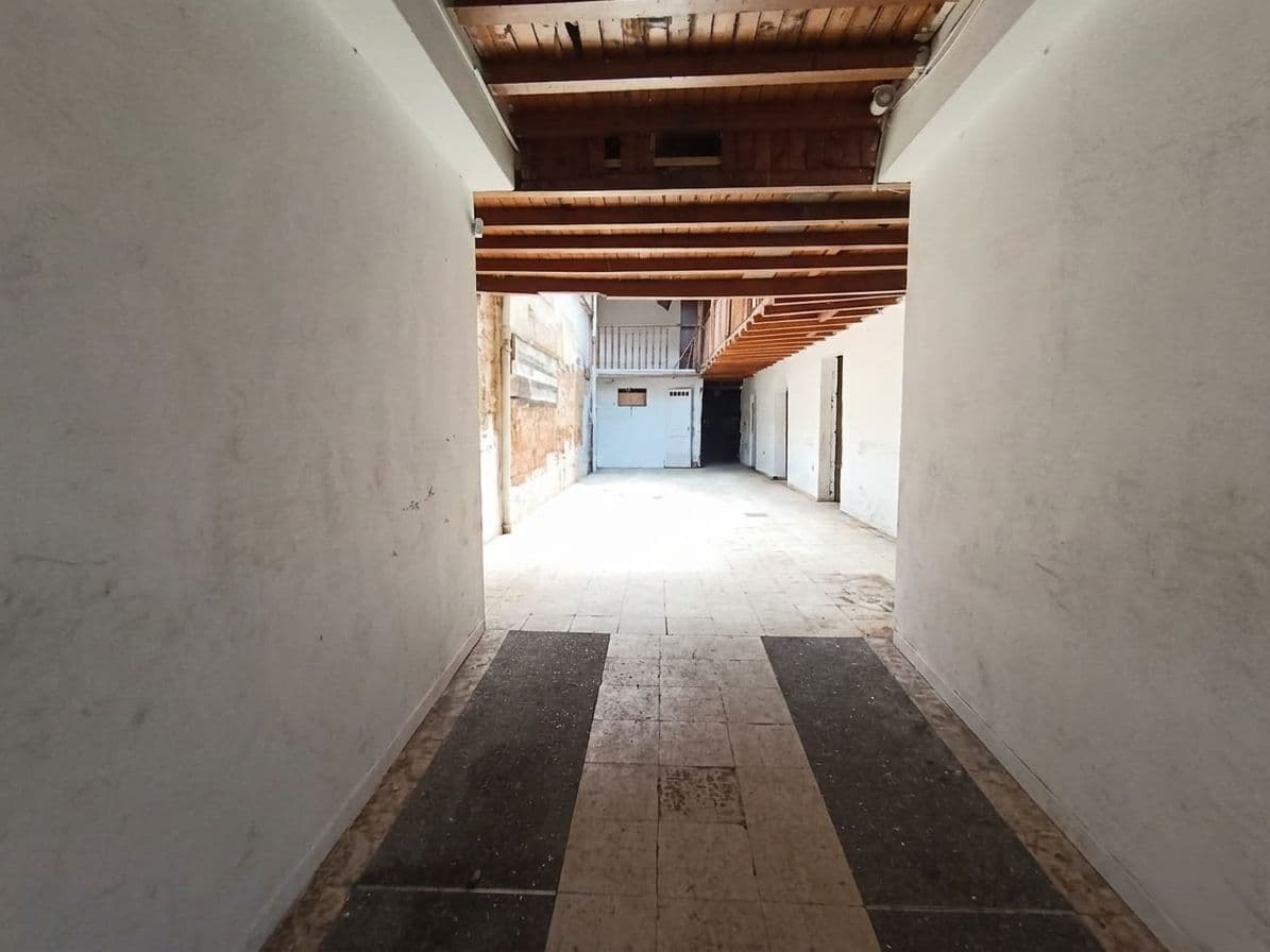 Casa Comercial en arriendo en Santa Mónica, La America, Medellín — foto 3 de 9