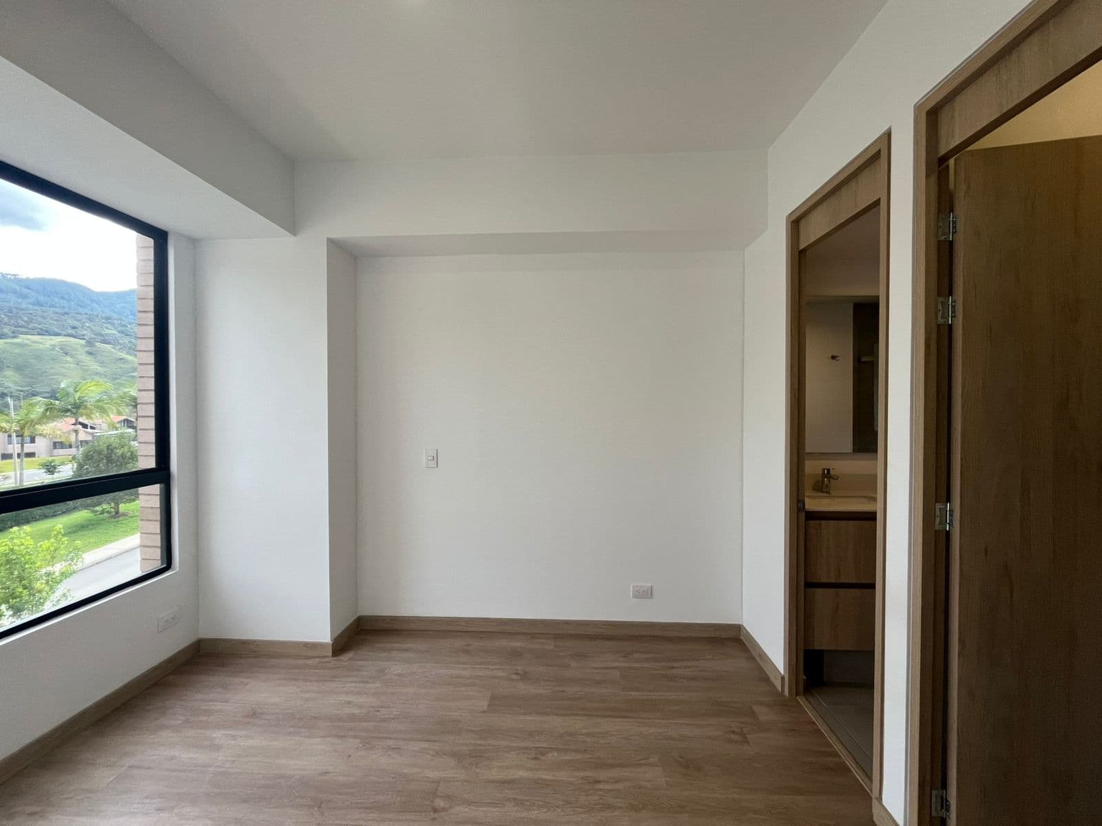Apartamento en arriendo en Retiro — foto 4 de 15