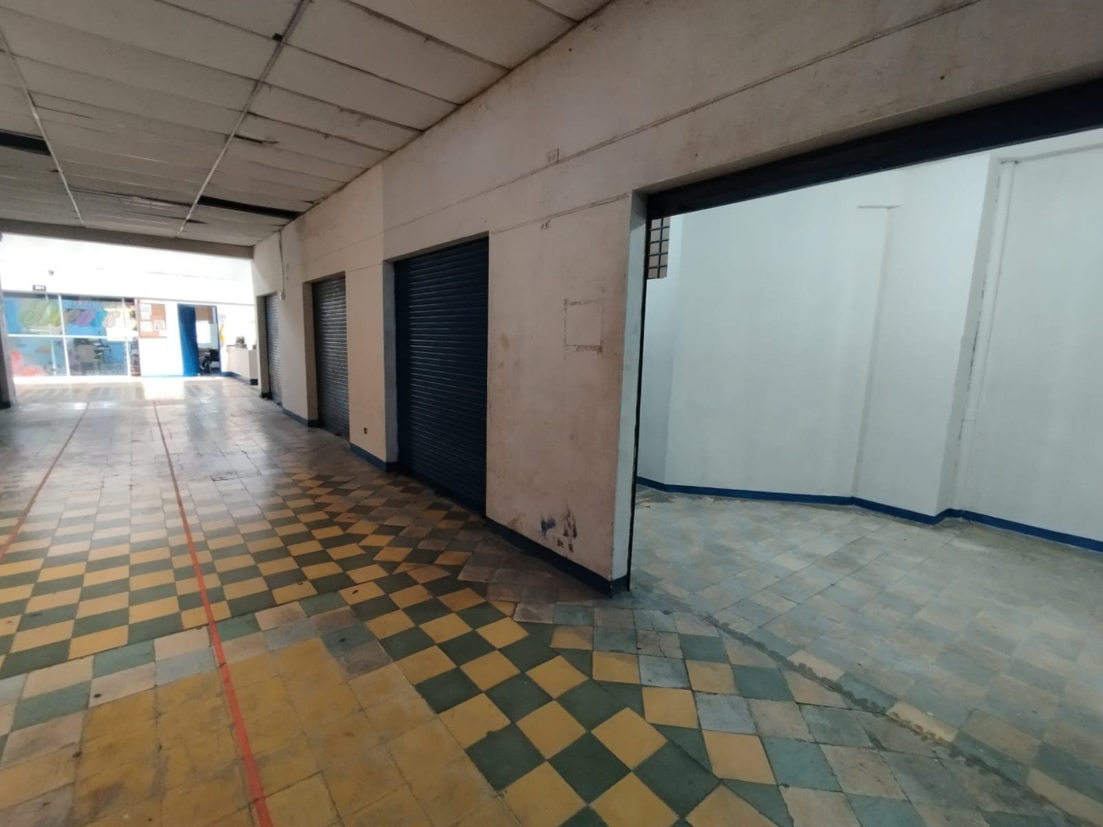Local en arriendo en La Candelaria, Centro, Medellín — foto 1 de 11