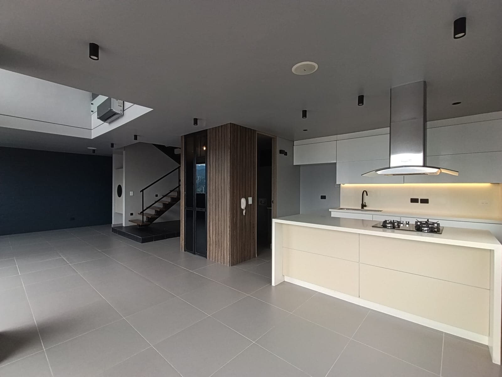 Apartamento en arriendo en Santa María De Los Ángeles, El Poblado, Medellín — foto 5 de 20