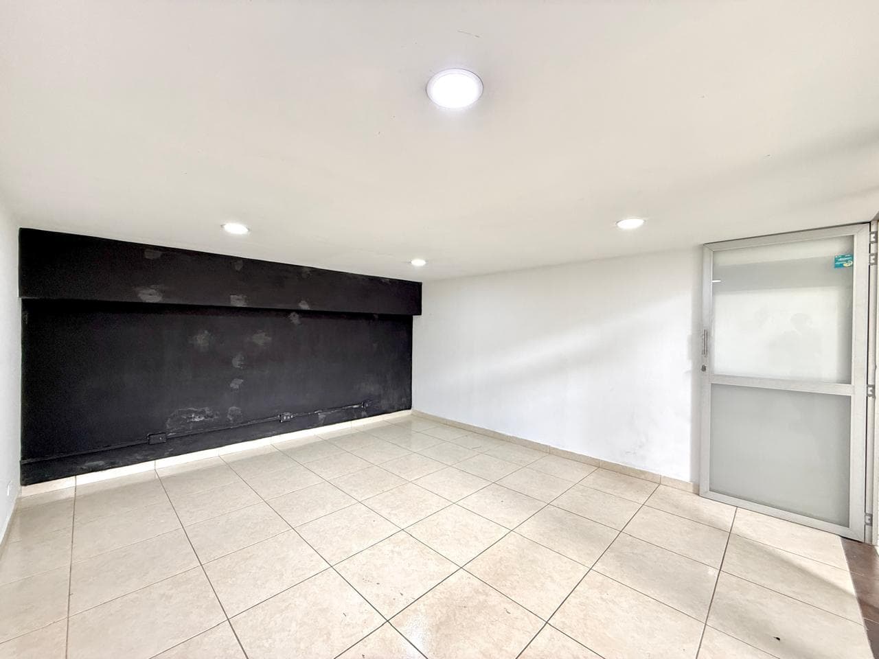 Local en arriendo en Centro, Pereira — foto 1 de 8