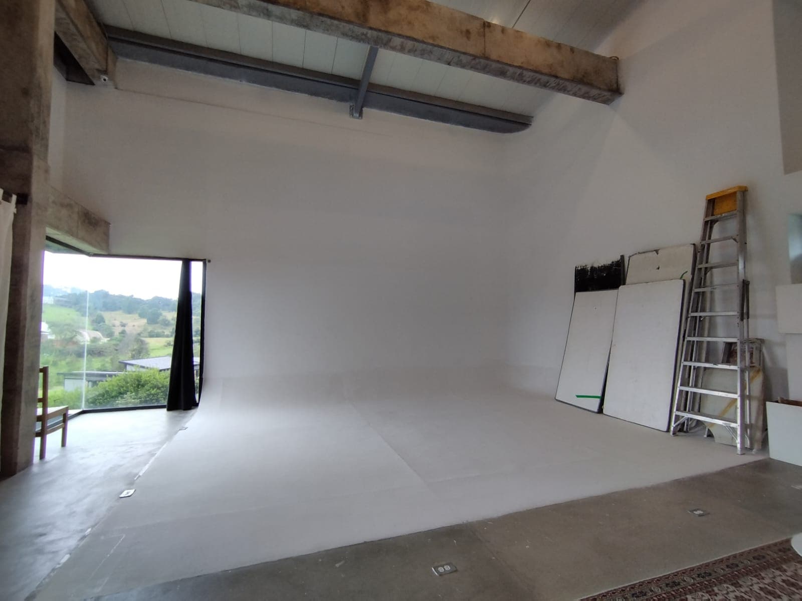 Bodega en arriendo en Altos Del Cola Del Zorro, El Poblado, Medellín — foto 3 de 17