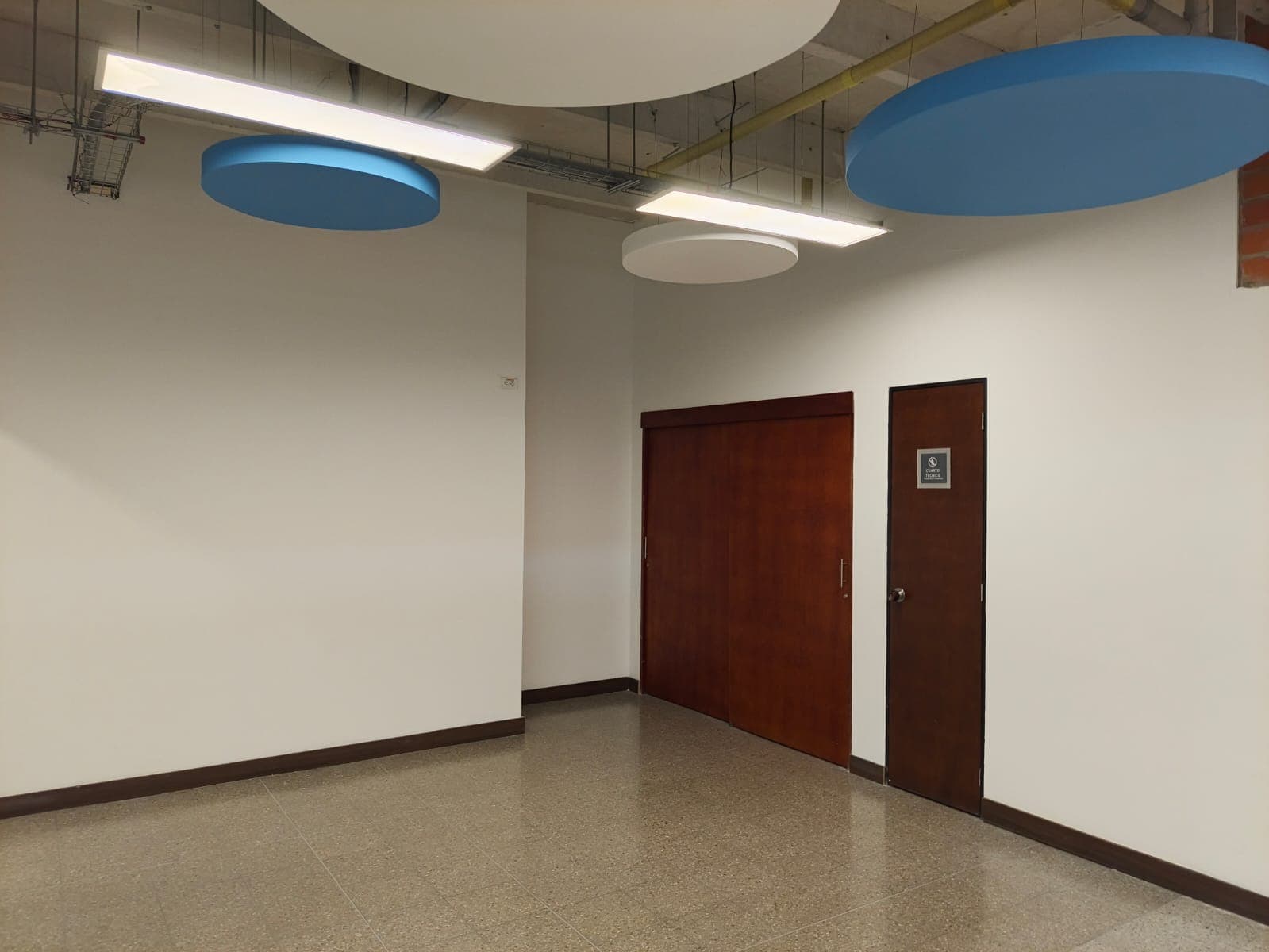 Oficina en arriendo en Santa Fé, Guayabal, Medellín — foto 5 de 7
