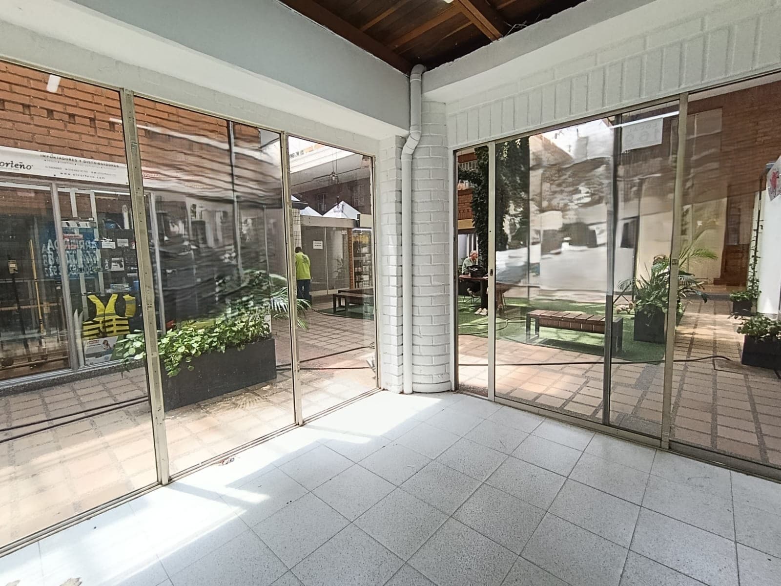 Local en arriendo en San Diego, El Poblado, Medellín — foto 2 de 14