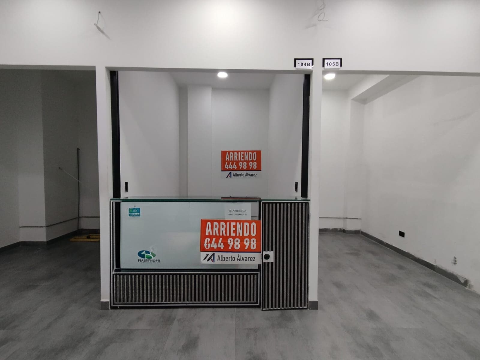 Local en arriendo en La Candelaria, Centro, Medellín — foto 1 de 9
