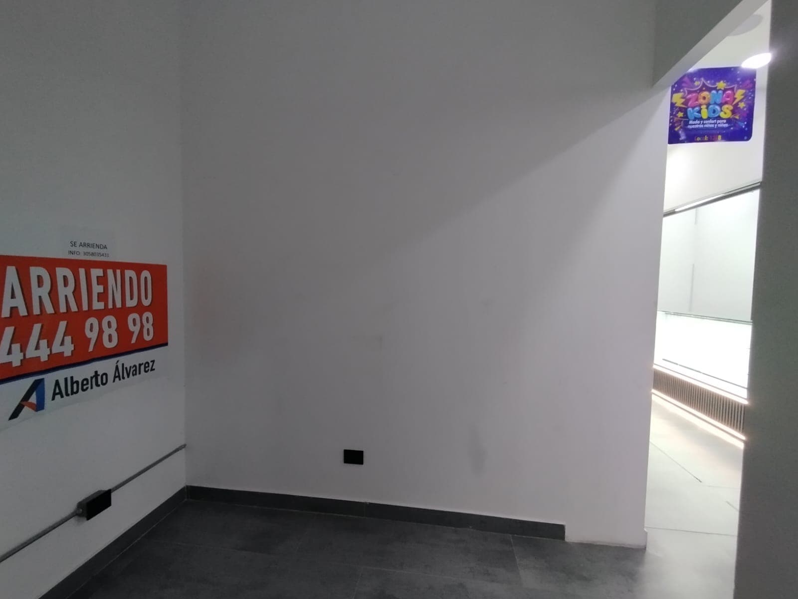 Local en arriendo en La Candelaria, Centro, Medellín — foto 3 de 6