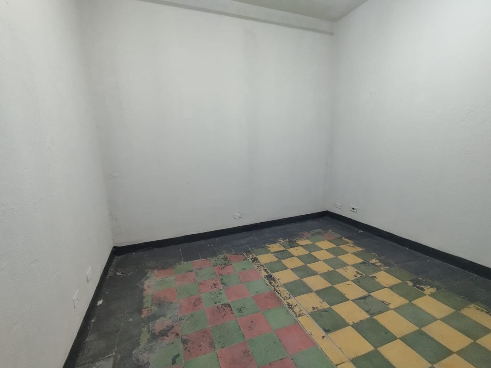 Local en arriendo en La Candelaria, Centro, Medellín — foto 3 de 11