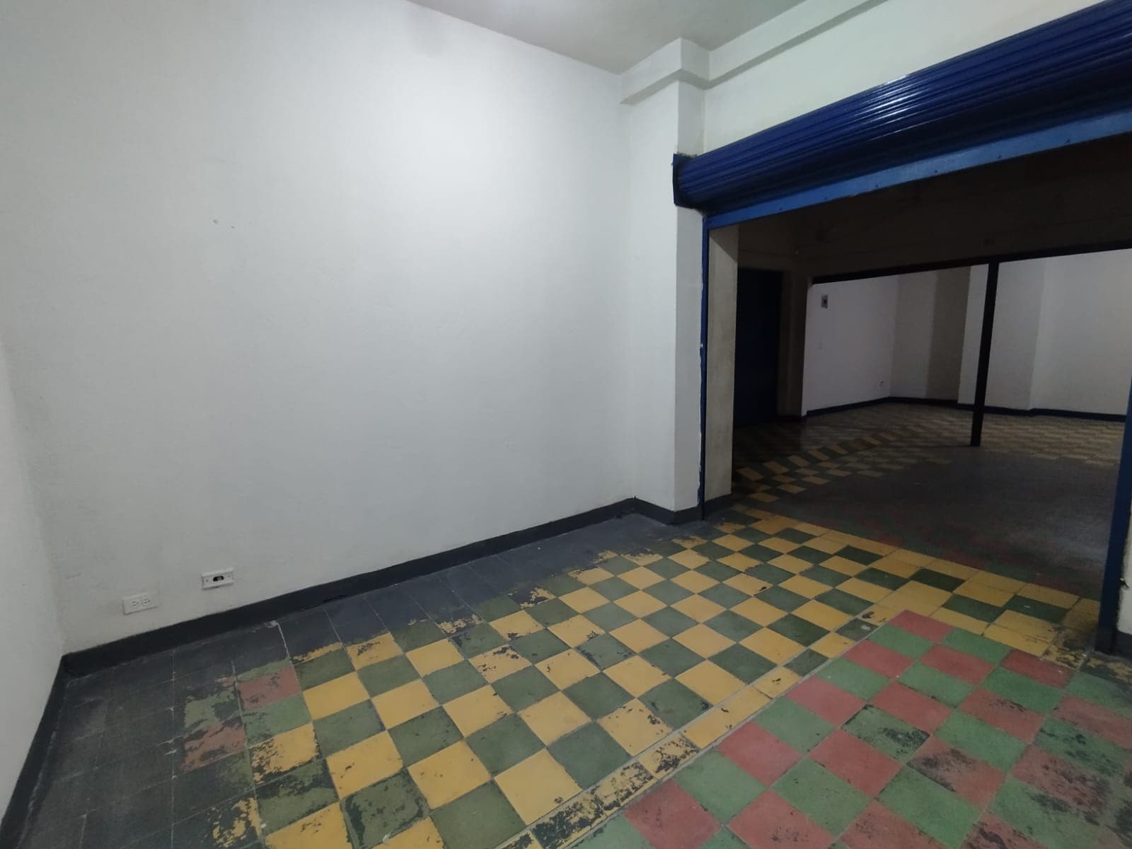Local en arriendo en La Candelaria, Centro, Medellín — foto 1 de 11