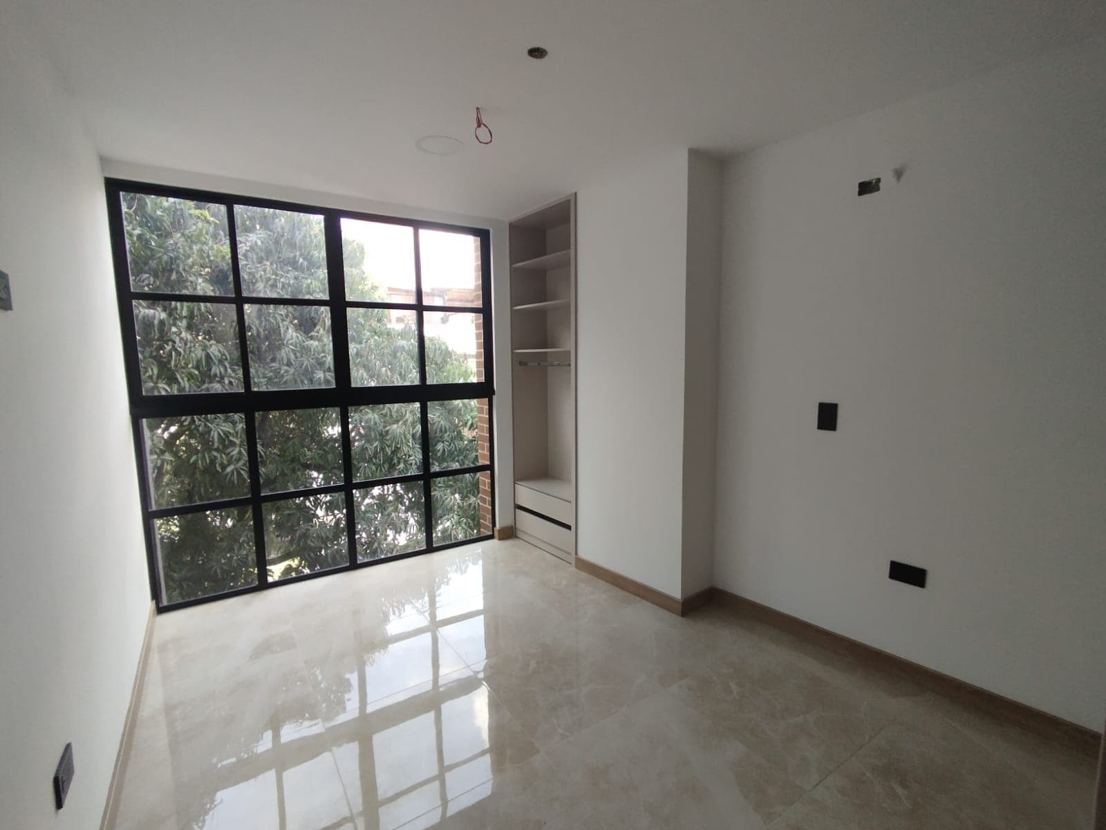Apartaestudio en arriendo en La Candelaria, Centro, Medellín — foto 1 de 10