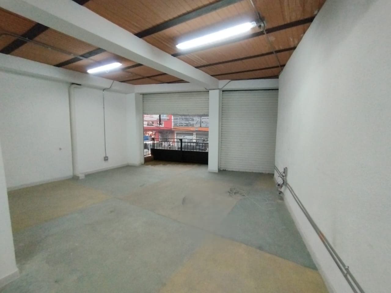 Local en arriendo en Manchester, Bello — foto 1 de 10
