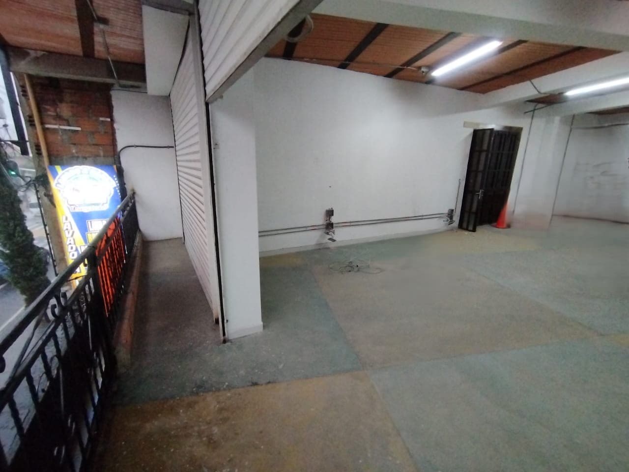 Local en arriendo en Manchester, Bello — foto 3 de 10